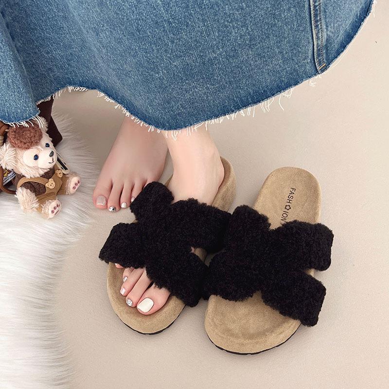 Thick-bottomed cross-haired slippers for women's outer wear 2025 autumn and winter new casual one-word drag home cotton slippers