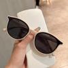 Fashion Style Sunglasses Women Rivets Decoration Anti-Glare Women'S Sun Glasses Beach Playing Man Sunglass