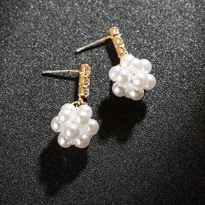 Japanese And Korean Personality Peas Transparent White Women Crystal Earrings Jewelry Lover Tears Brincos