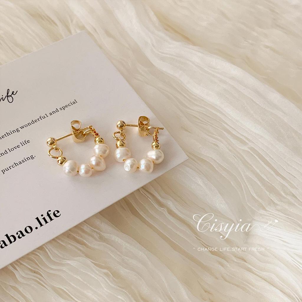Boucles d'oreilles de luxe tendance 2024 accrocheuses pour femmes: Boucles d'oreilles à clous tendance et polyvalentes pour l'automne et l'hiver