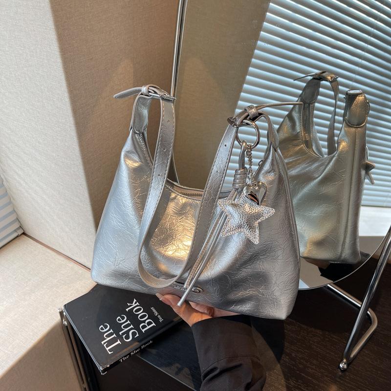 High-end Silver Underarm Bag Women's New Fashionable and Exquisite Shoulder Bag Commuter Versatile Messenger Bag