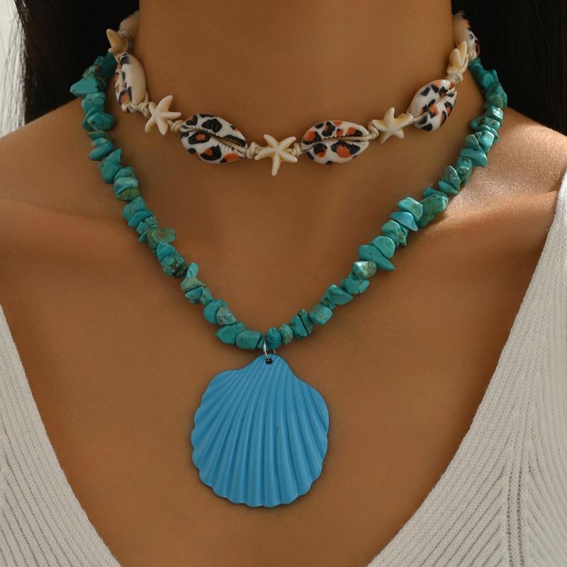Seaside Necklace, Ocean Wind Exaggerated Shell Pendant, Light Luxury Niche Dyed Gravel Jewelry Women