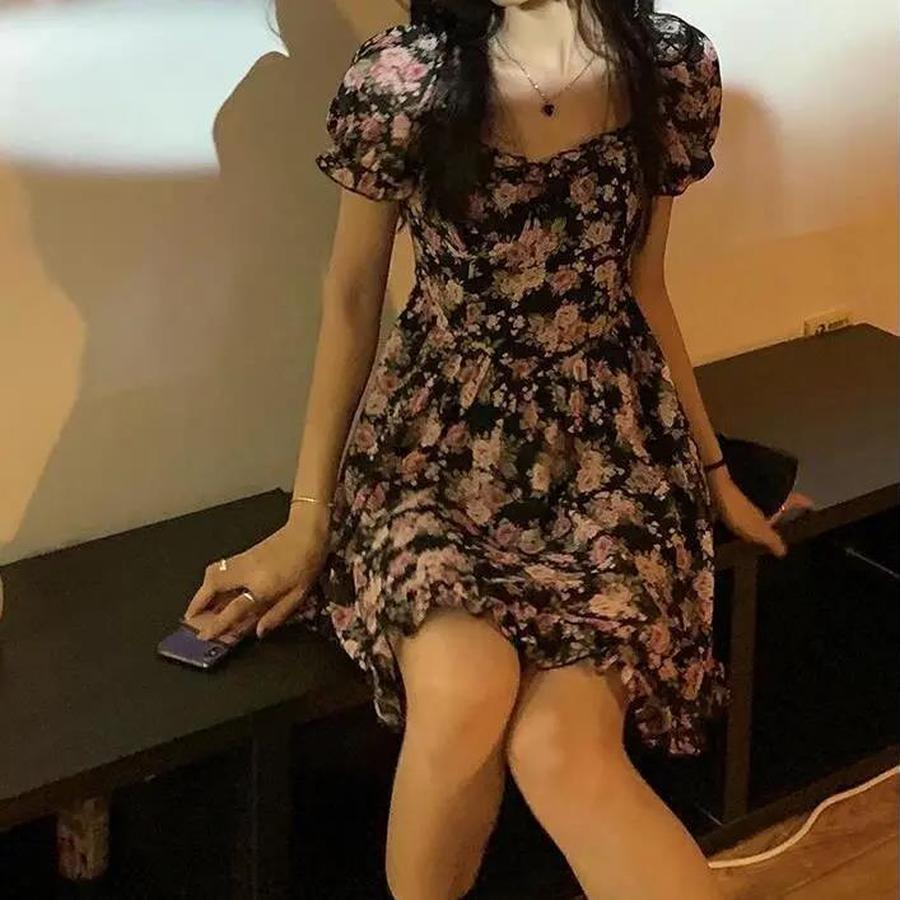 New French Floral Dress Summer Women's Fashion Square Neck Bubble Sleeve First Love Dress Pleated A-Line Mini Skirt