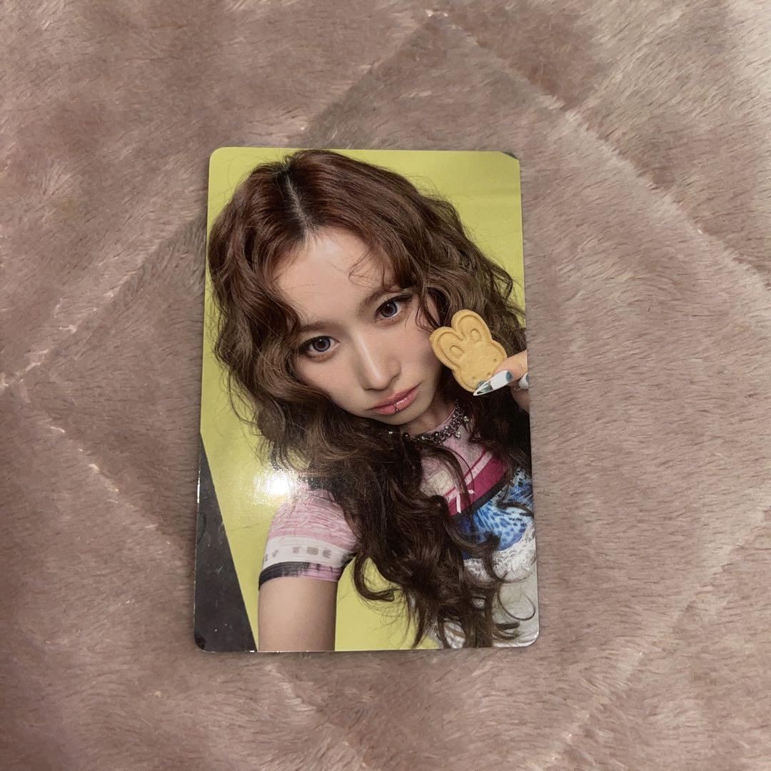 

[USED] TWICE Sana THIS IS FOR YIZHIYU Digipack