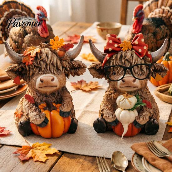Wooden Figurines 2PCS Autumn Highland Cow Ornament, Thanksgiving Day Theme Decoration, with Fall Home Accessories Exquisite Details Figurine,
