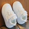 Sapatos Brancos para Crianças2026Novos Tênis Esportivos para Meninos Primavera e Outono, Sapatos Casuais Leves para Meninas, Tênis de Bebê com Solado Macio