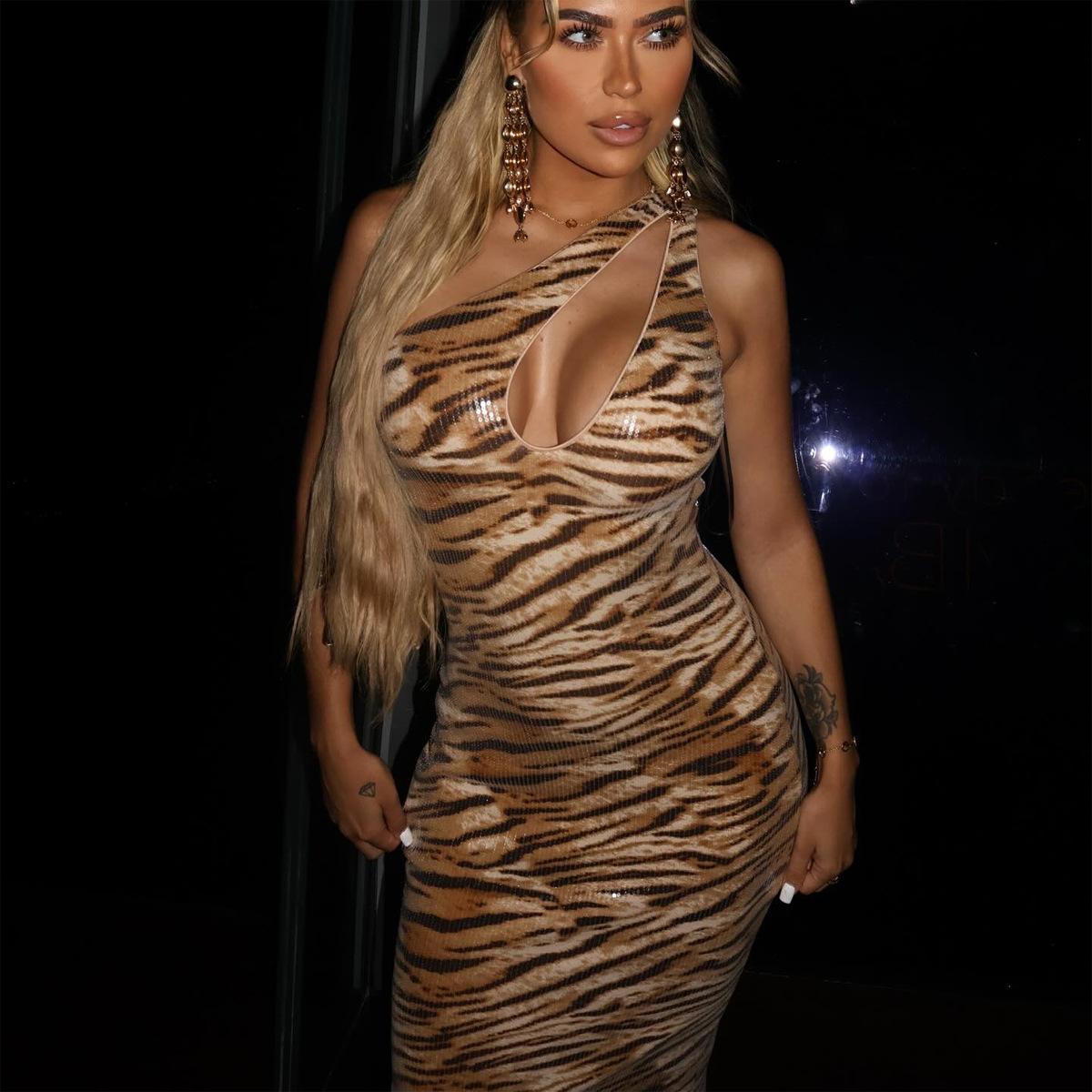 

European and American Spice Girls Women s New Sexy Slant Shoulder Hollow Personality Printed Sequins Hip Wrap Dress Women S