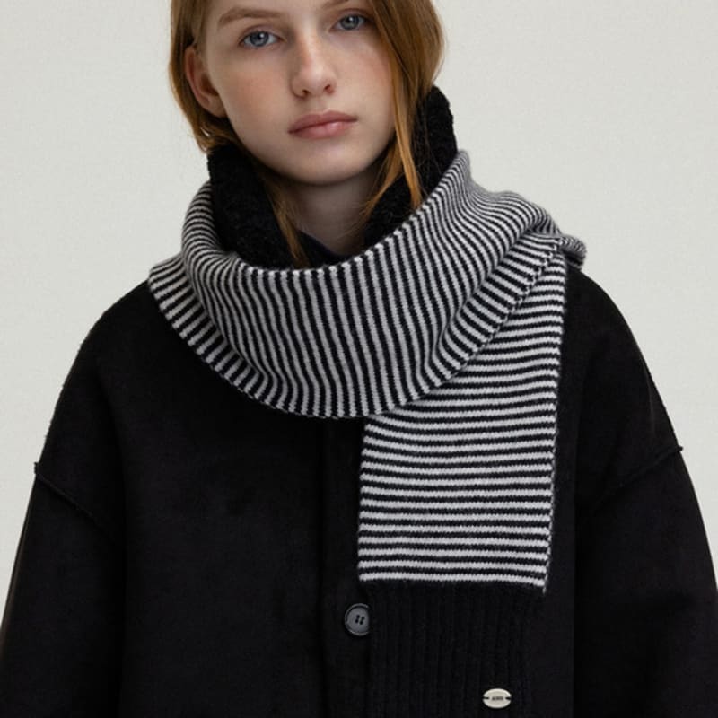 ANDNEEDS Cashmere knit muffler (black)