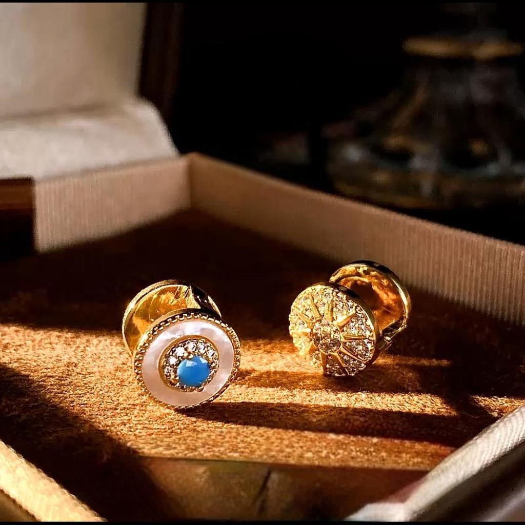 Zirkon Perlmutt Sunburst Ohrklemmen: Elegante, vielseitige Ohrringe für Frauen.