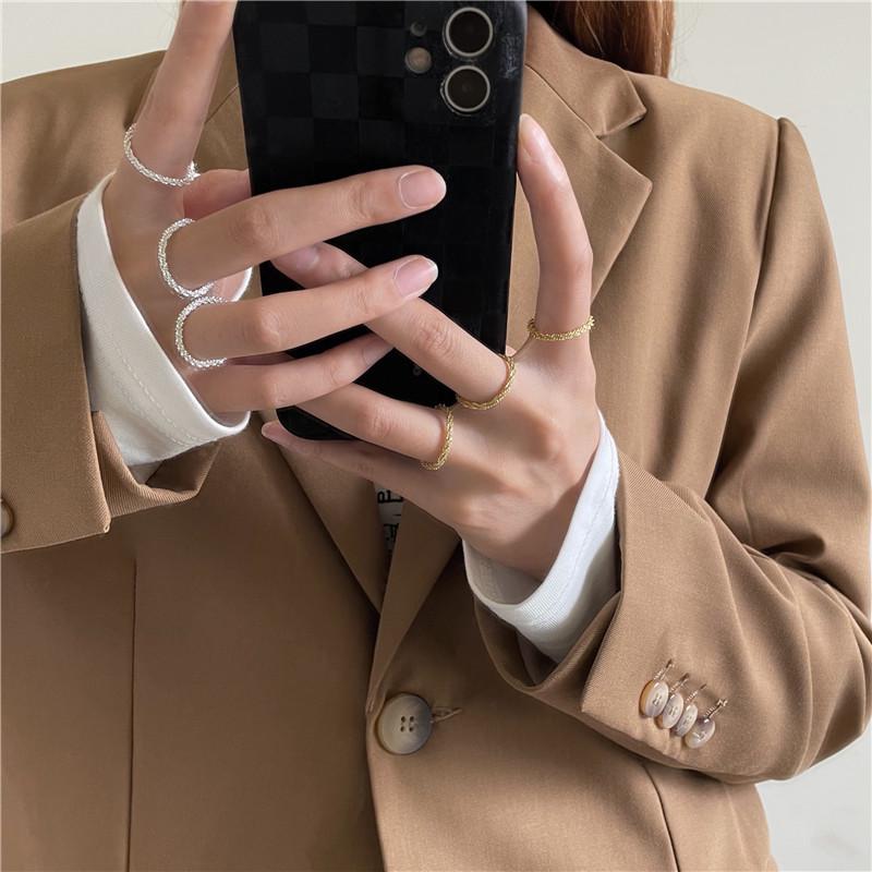 Elegant Minimalist Light Luxury Ring - Iridescent Band for Women