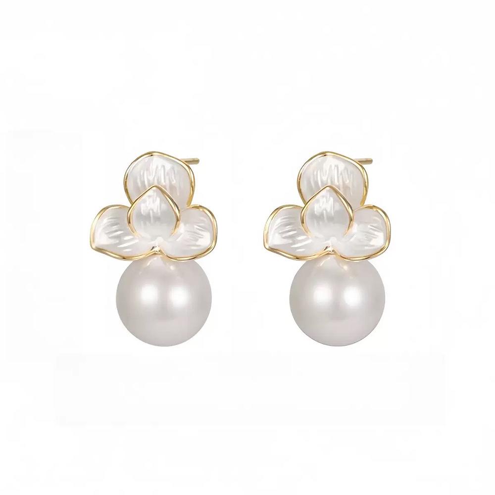 Elegant Glazed Pearl Flower Stud Earrings – Versatile, High-End Accessories for Women