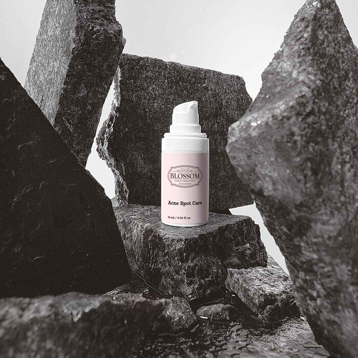 BLOSSOM ACNE SPOT CARE, DESIGNED FROM THE UK