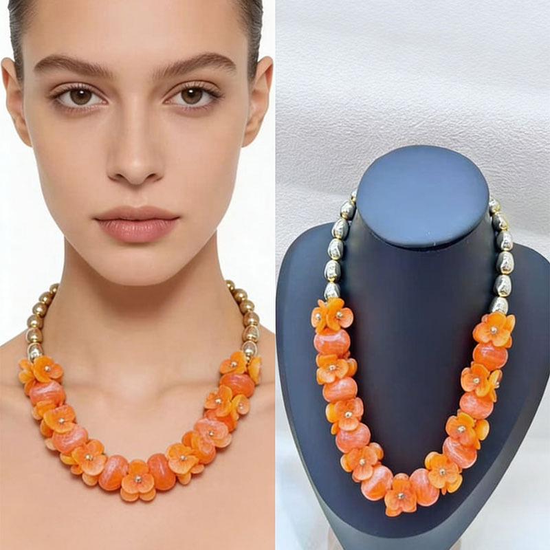 Retro Acrylic Floral Necklace: Bold European & American Design for Bridal Fashion
