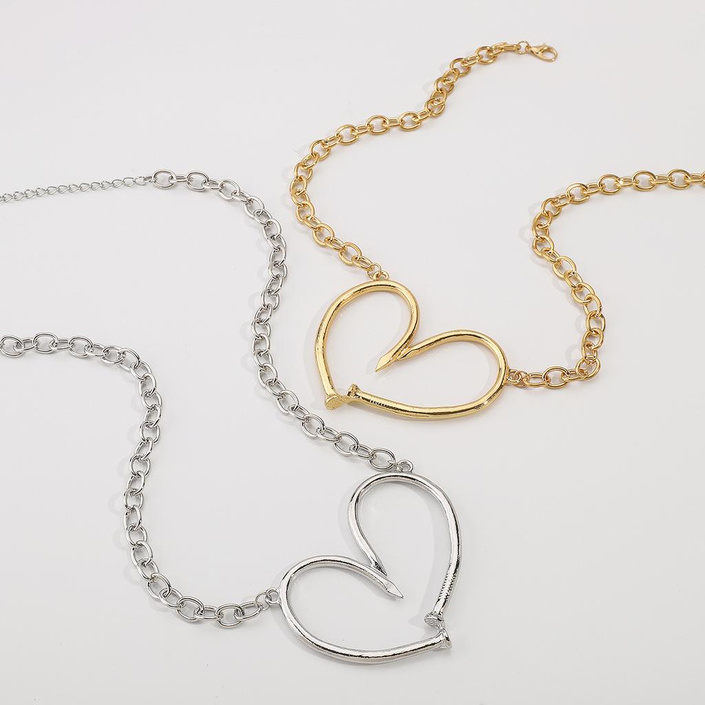 2024 Neu in Persönlichkeit Halskette Übertrieben Unregelmäßig Großer Herzanhänger Halsketten Damen Sexy Sommer Kurzer Choker Y2k Zirkon