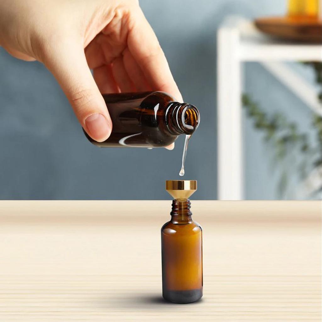 10 Pièces Petit Entonnoir en Métal Outil d'Emballage de Liquide Convient pour Transférer du Parfum dans des Atomiseurs ou des Vaporisateurs de Sac à Main