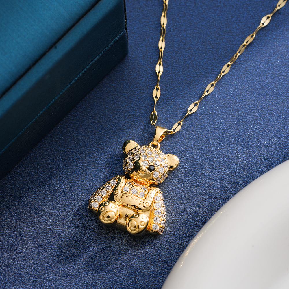 Trendy Gold-Plated Titanium Steel Little Bear Necklace with Micro-Inlaid Diamonds for Ladies золотой