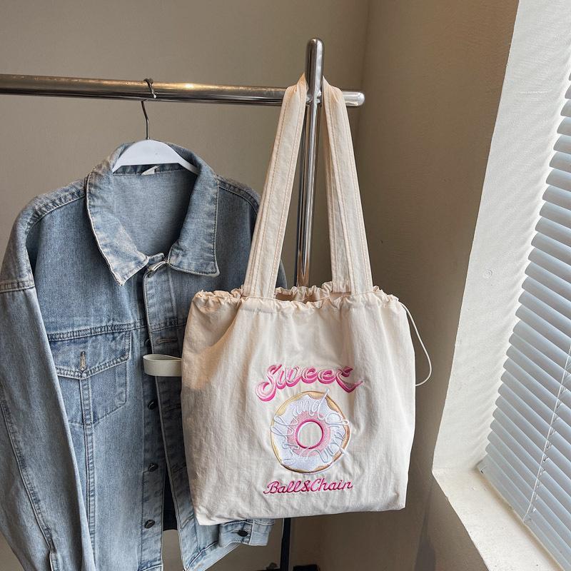 Large Capacity Shoulder Bag Women'S Fashion Embroidery Shopping Bag Donut Niche Environmental Protection Bag Commuter Messenger Bag Tide