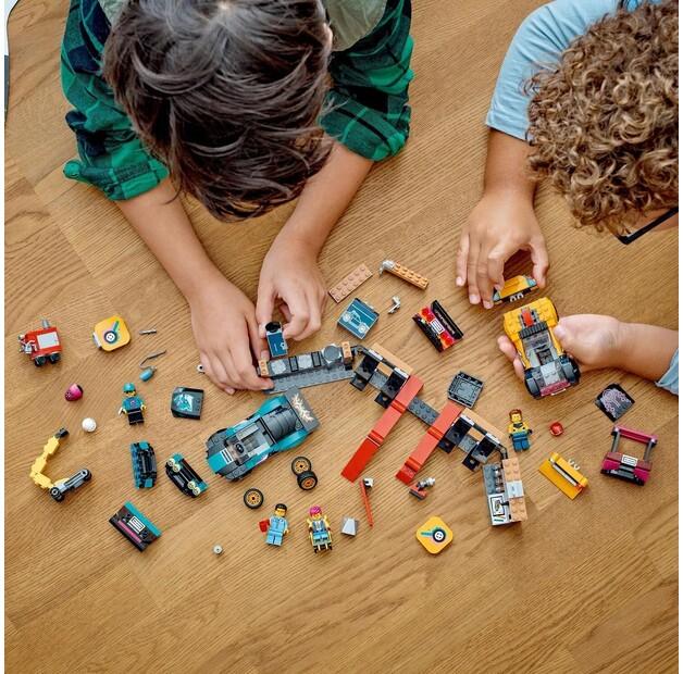 LEGO City 60389 Car Tuning Workshop