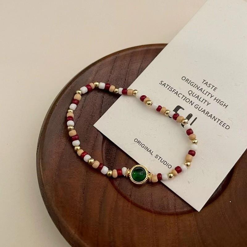 Alloy Stylish Heart Bracelet For Women Modern Highend Fashion Hand Ornament