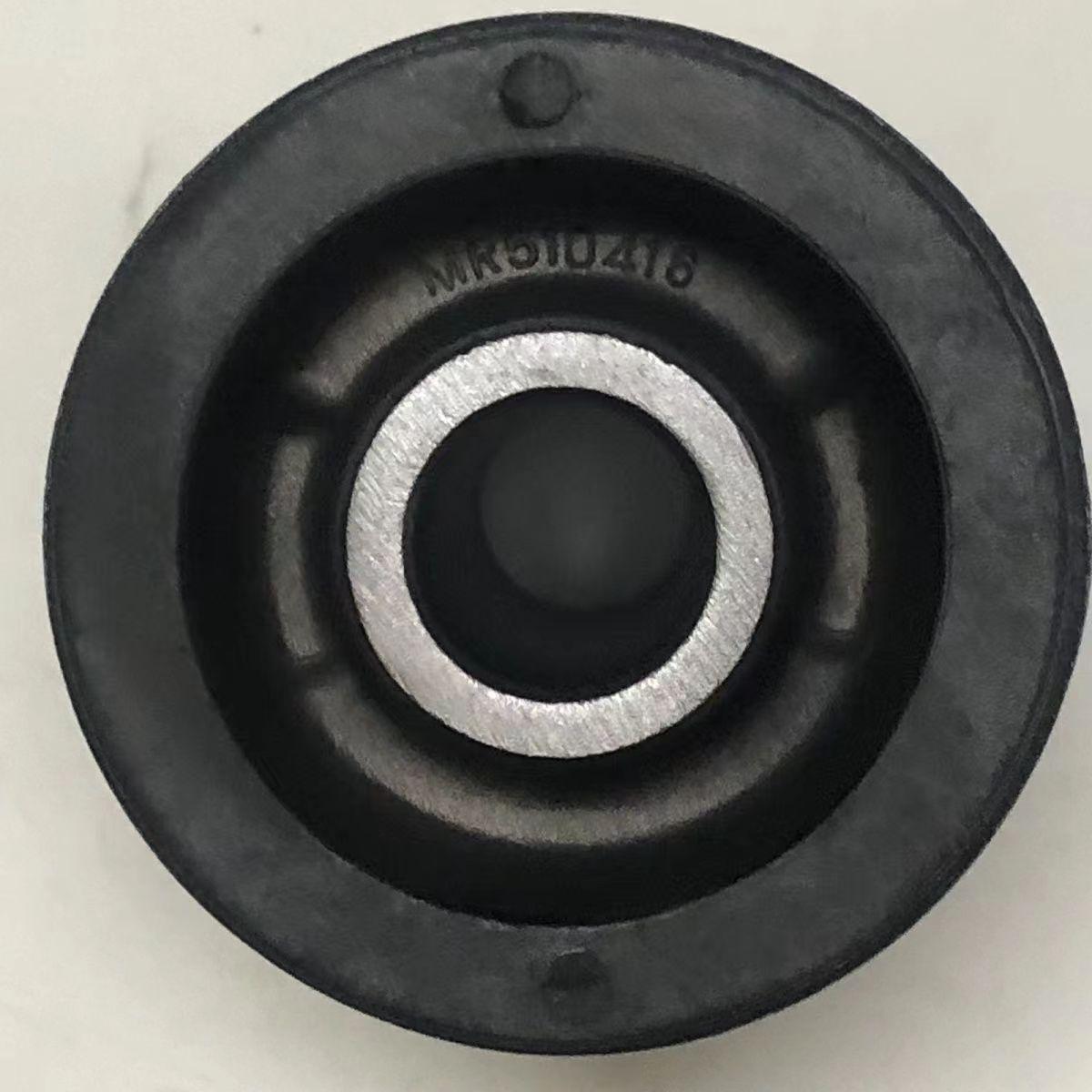 MR510417 MR510416 Front Axle Rubber Control Arm Bushing For Mitsubishi Montero Pajero V93 V73 V75 V77 2pcs MR510416