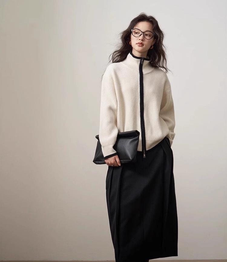 Women's Stand Collar 100% Wool Thickened Zipper Cardigan - Loose, Fashionable Autumn/Winter Knitwear Sweater.
