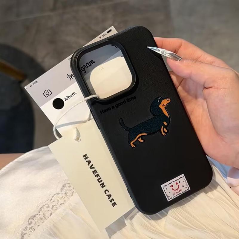 For iPhone 17 16 Pro Max Case Cute Cartoon Dachshund Litchi Pattern Phone Cover For iPhone 15 14 13 12 11 Pro XS Max XR 16 Plus