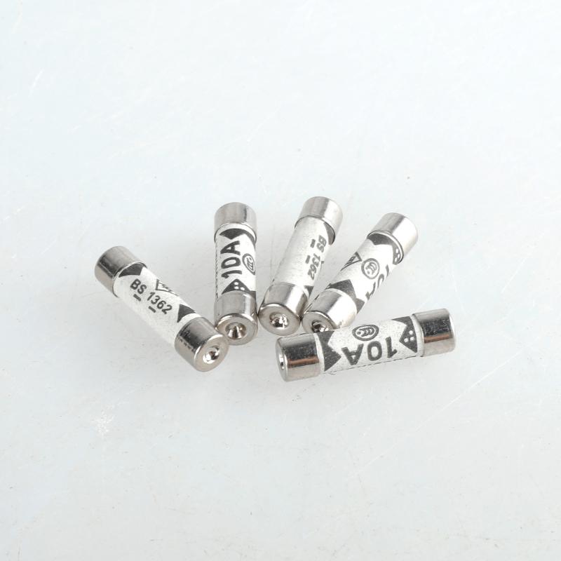 Pack Of 30 Small  10A Fuses High Sensitivity Fuses Temperature Resistant Fuses set for UK Plugs & Extension Leads