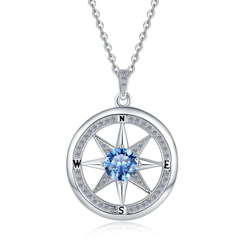 Collana Pendente Bussola Stella a Otto Punte Placcata Oro Bianco con Moissanite Colore D da 1/2 Carato