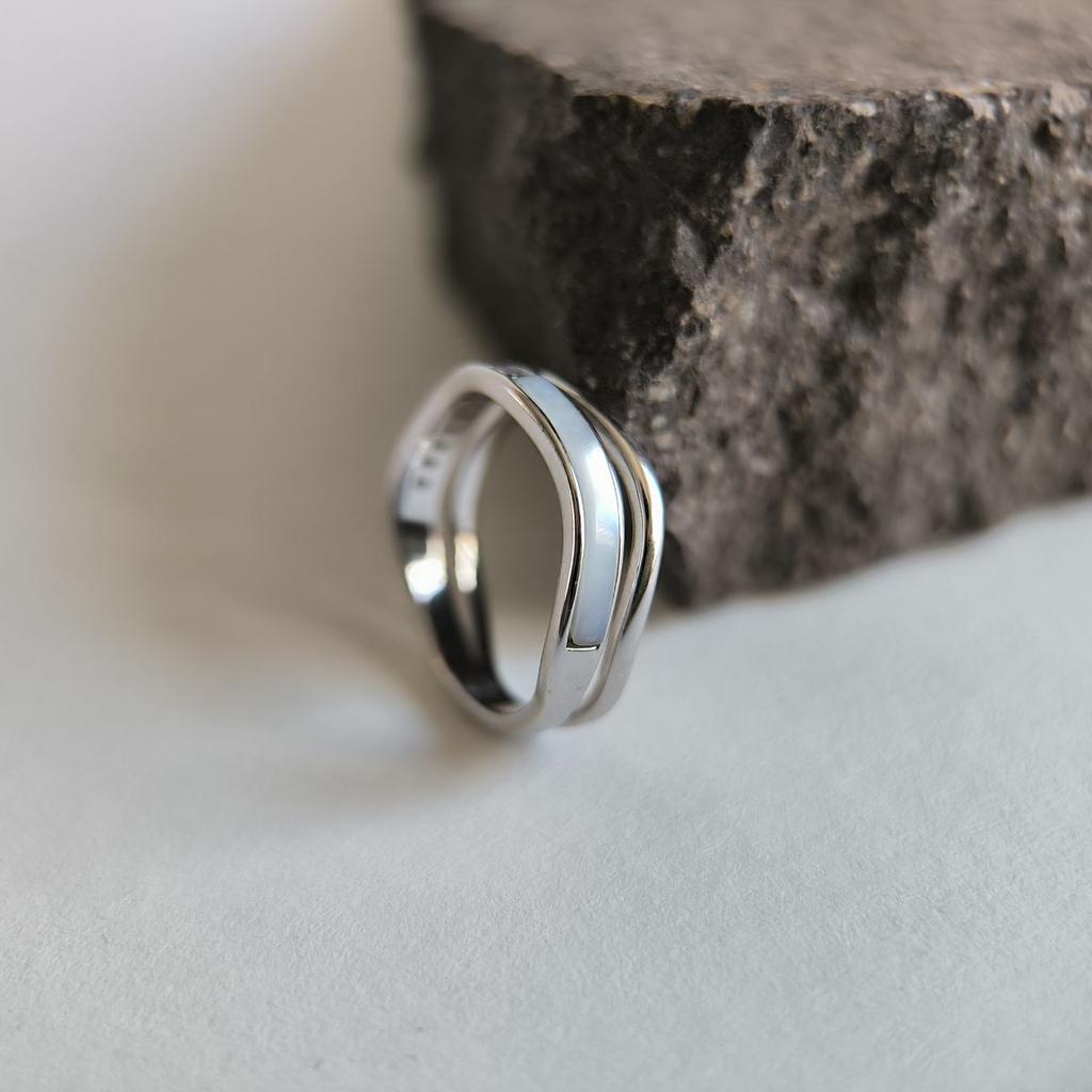 Silver Ring with Natural Cubic Zirconia, Mother-of-pearl, Product Weight 3 G (2185819)