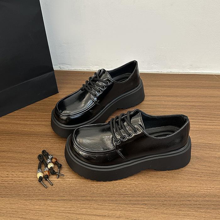 

Ретро британский стиль толстая подошва увеличивающие рост маленькие кожаные туфли для женской осени 2025 новый короткий Ле универсальные лоферы с бисером 40 чёрный