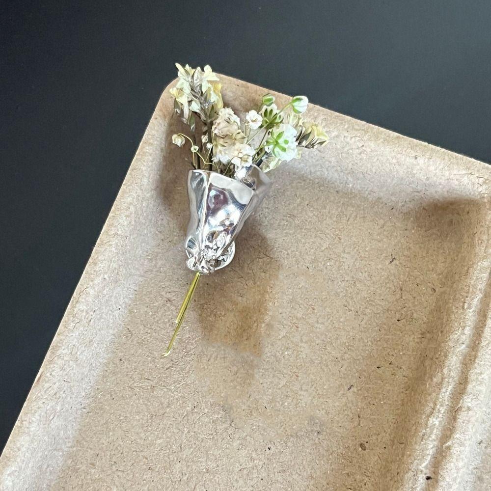 Silver Flower Brooch Vintage Gold Brooch Temperament Metal Clothes Pin Gift