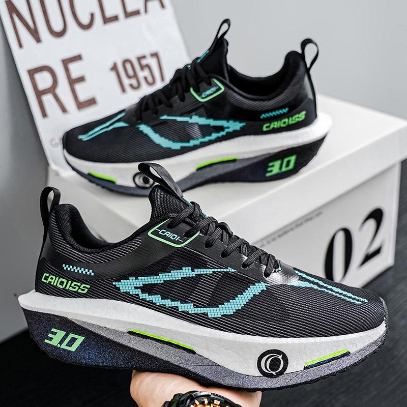 New fashion outdoor leisure breathable comfortable running shoes carbon plate high elastic shock absorption student training sports shoes