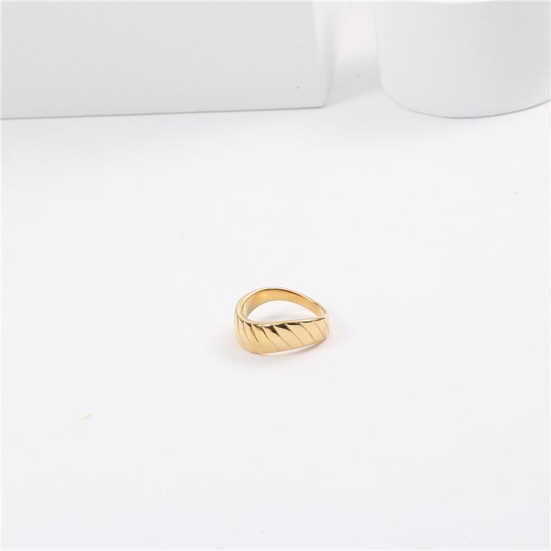 Fenny 18K Gold Plated  No Fade Irregular Bread Grain Hip-hop Style Stainless Steel Finger Ring Trend for Women