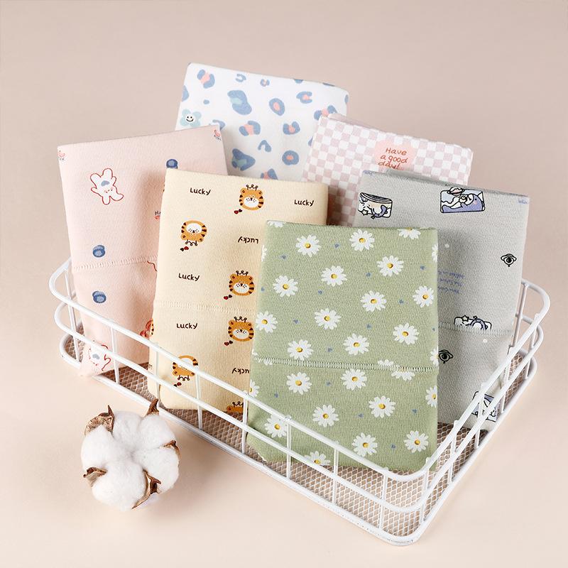 4 Stück Baumwoll-Damenunterwäsche mit bedrucktem Bund, hoch taillierte Unterwäsche und bedruckte Slips in einer Box