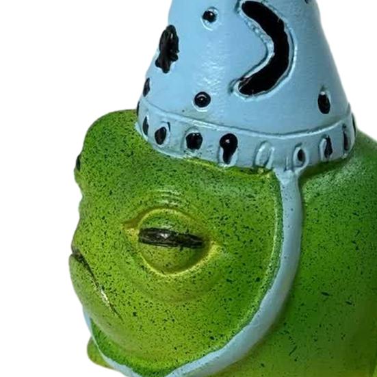 Cute Frog Resin Figurine with Party Hat Small Garden Animal Statue Mini Cartoon Frog Sculpture for Garden Yard Patio Desk Fantasy Home Decor