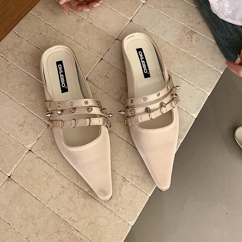 2026 Summer New Brand Women Slipper Fashion Rivet Pointed Toe Slip On Mules Shoes Soft Flat Heel Elegant Outdoor Dress
