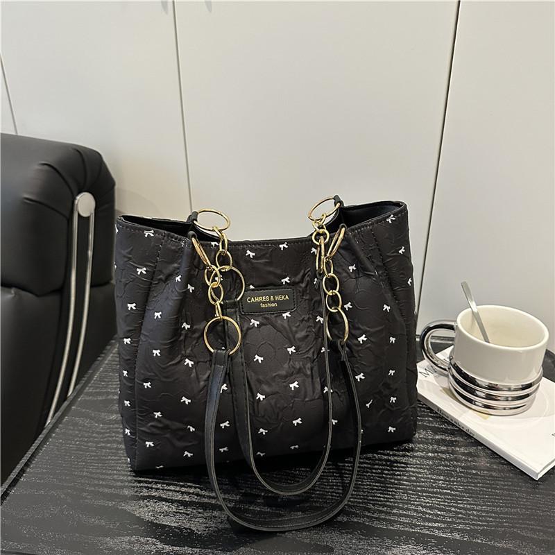 

2025 Trend Fashion Bow Folds Large Capacity New Casual Simple Commuter One Shoulder Crossbody Underarm Bag Women чёрный