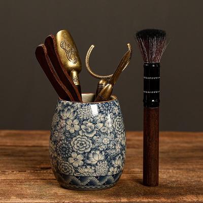 Set di accessori per il tè in ceramica blu e bianca vintage da sei gentiluomini, con clip per il tè e spazzola, accessori