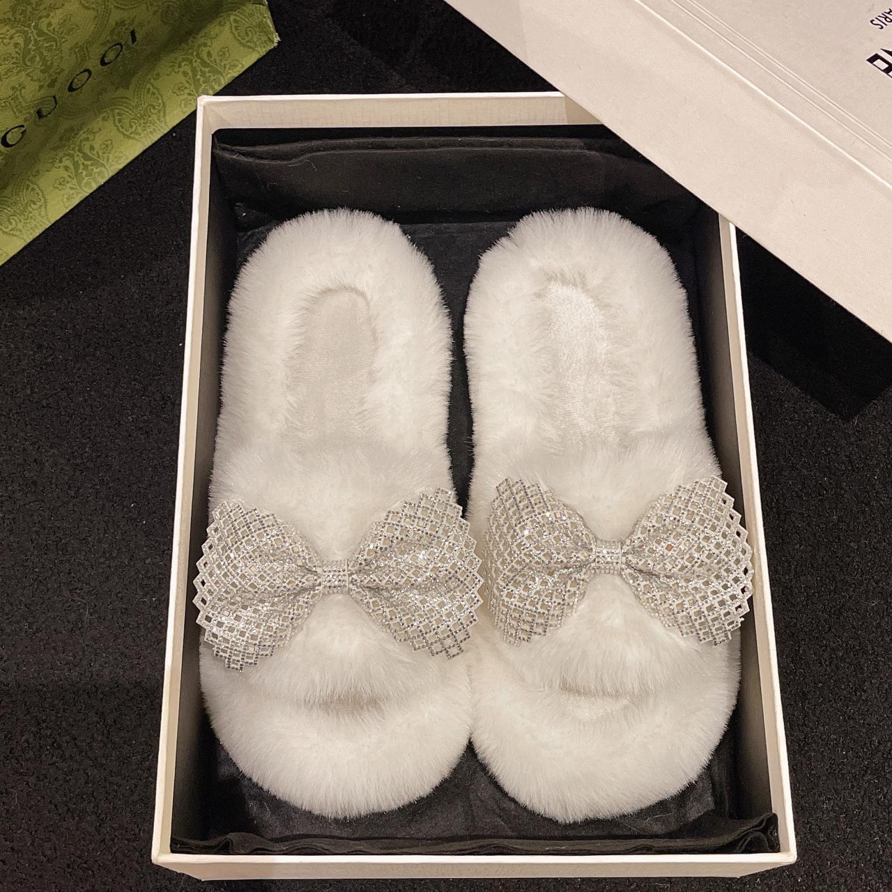 

Пушистые тапочки с бантом, женская верхняя одежда 2024 года, новые теплые повседневные домашние тапочки из плюша с круглым носком и плоской подошвой 35 белый