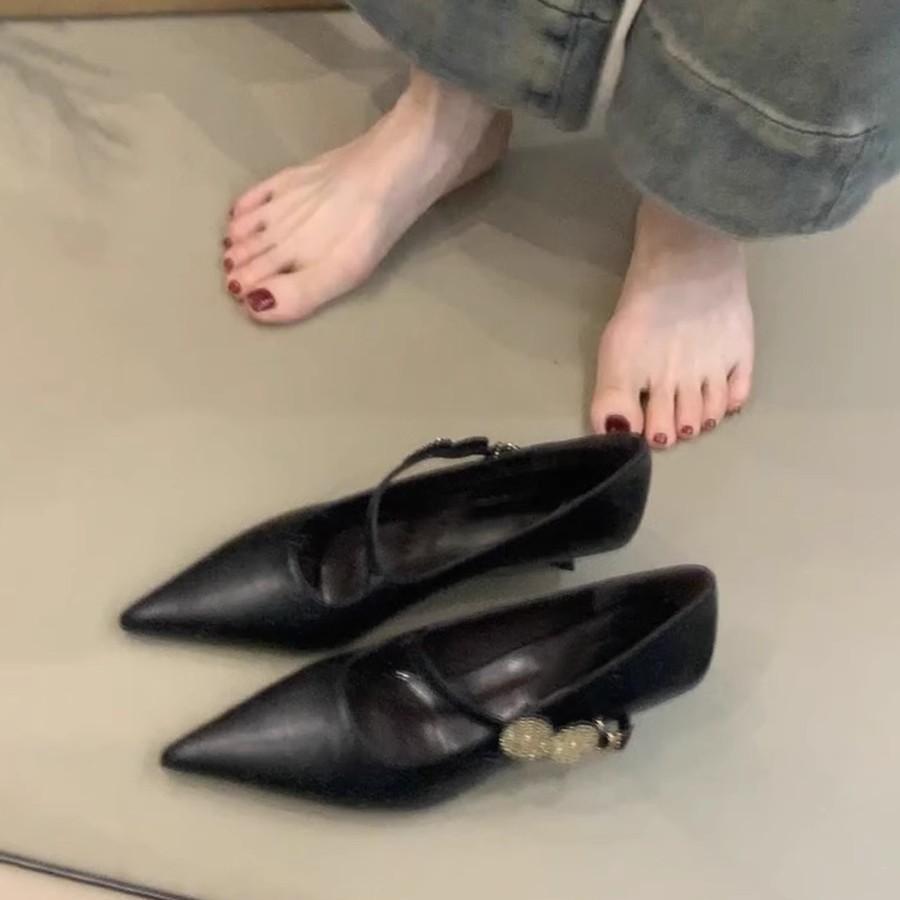 Soft leather version~ pointed temperament metal buckle one-word strap high heels light mouth low heel French commuter black single shoes women