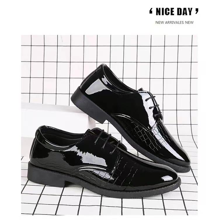 Large Size Mirror Men's Leather Shoes Business Dress Leather Shoes British and Korean Version Casual Men's Glossy Youth Versatile