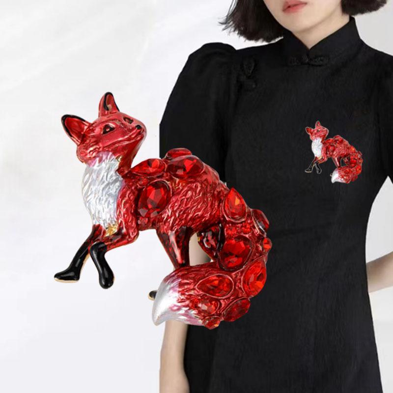 Rhinestone Fox Brooch Lightweight Enamel Craft Sparkling Accessory for Date Nights Office Attire Decor
