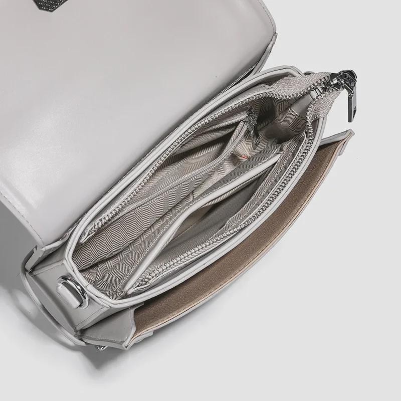 2024 Women's Fashion Versatile Lace Handbag: New Light Luxury Shoulder and Crossbody Small Square Bag