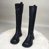 Höga stövlar Dam Platta skor Platå Knähöga skor Vinter Designer Motorcykelstövlar Ny Trend Mode Gotisk Damstövlar