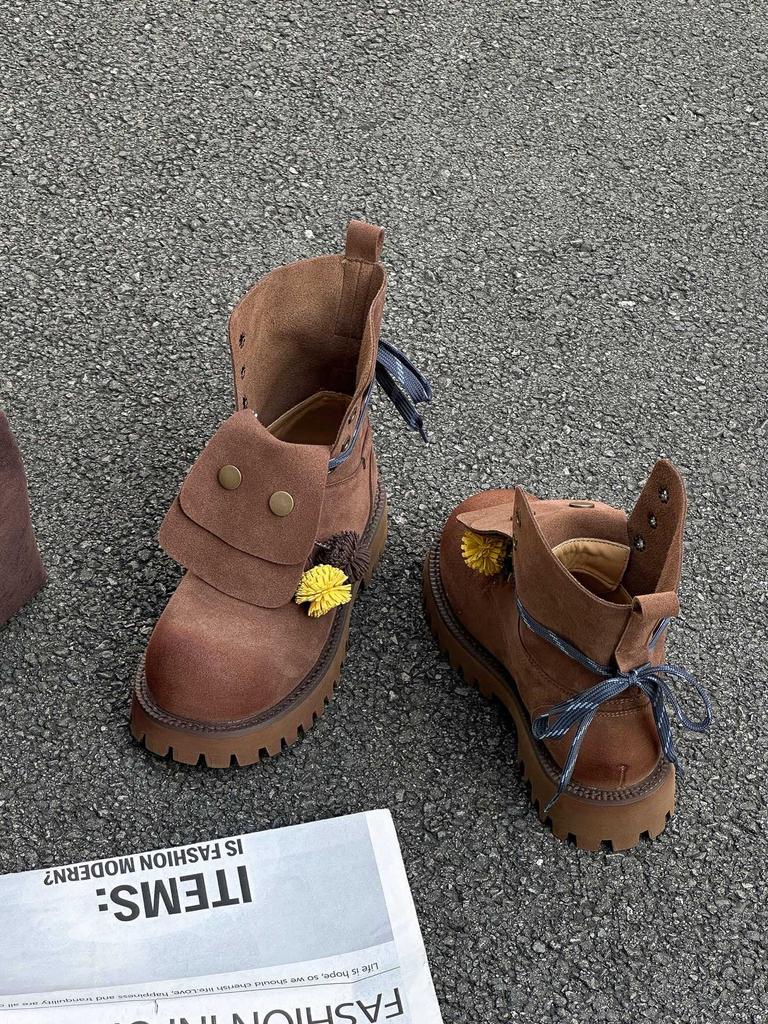 Retro Thick-soled Versatile Women 2025 Early Autumn New Versatile Soft-soled Medieval Hippie Fringed Three-wear Medium Tube Martin Boots