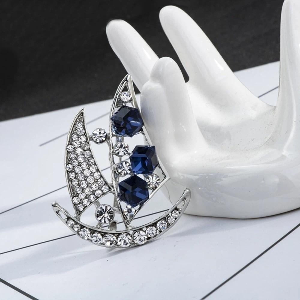 Zinc Zinc Alloy Suit Collar Pin Boat Badge Men Brooch Delicate Rhinestone Sailboat Brooch  Ceremony Banquet