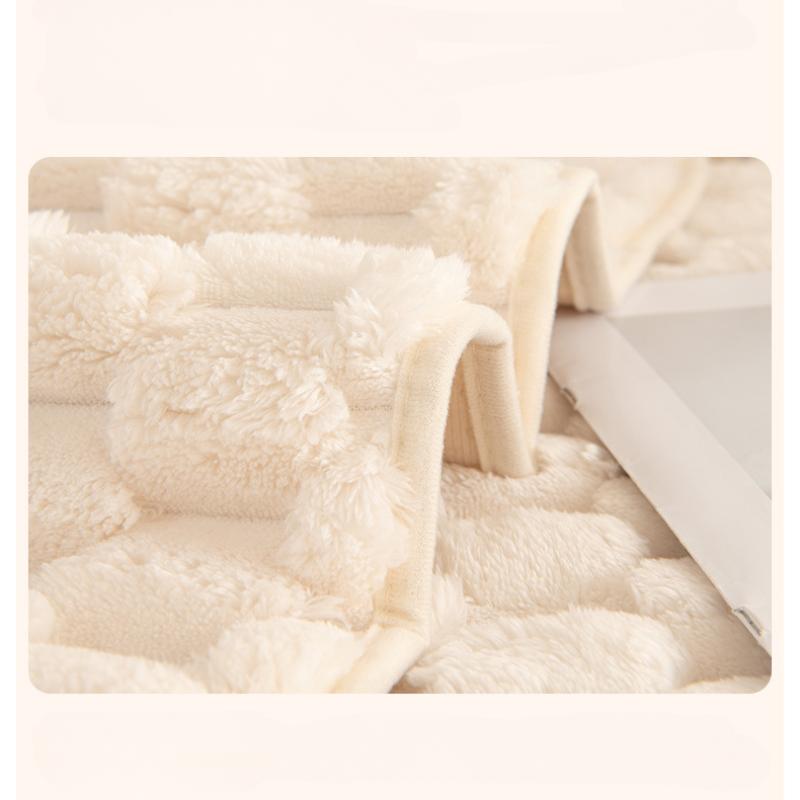 Winter Thick and Warm Plush Sofa Mat Nordic Minimalist Anti Slip Sofa Seat Cushion Three Dimensional Embossed Anti Slip Full Package Sofa Dust Cloth