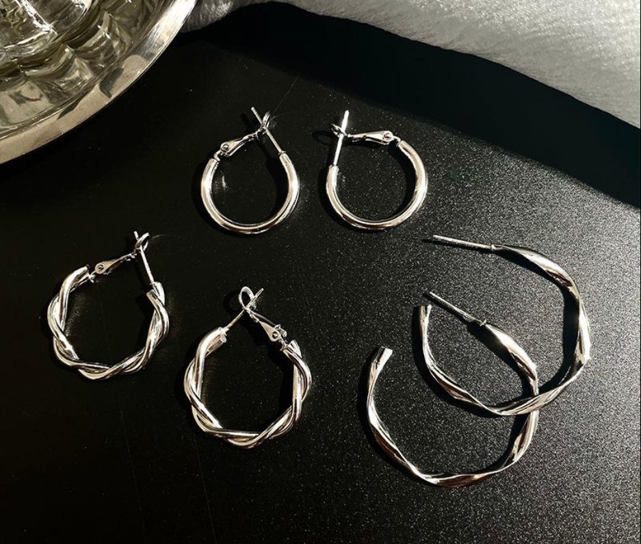 925 Silver Geometric Circle Stud Earrings for Women - Minimalist, High-End Design