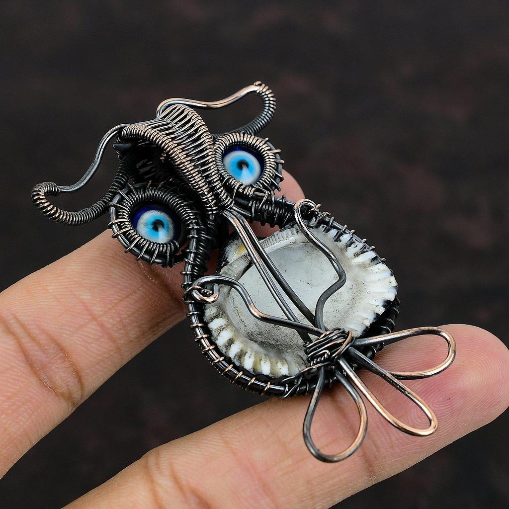 Titanbeschichteter Muschelanhänger Blau Farbe Evil Eye Anhänger Kupferdraht gewickelt Schmuck Edelstein Kupfer Anhänger Eulenanhänger Handgefertigter Schmuck