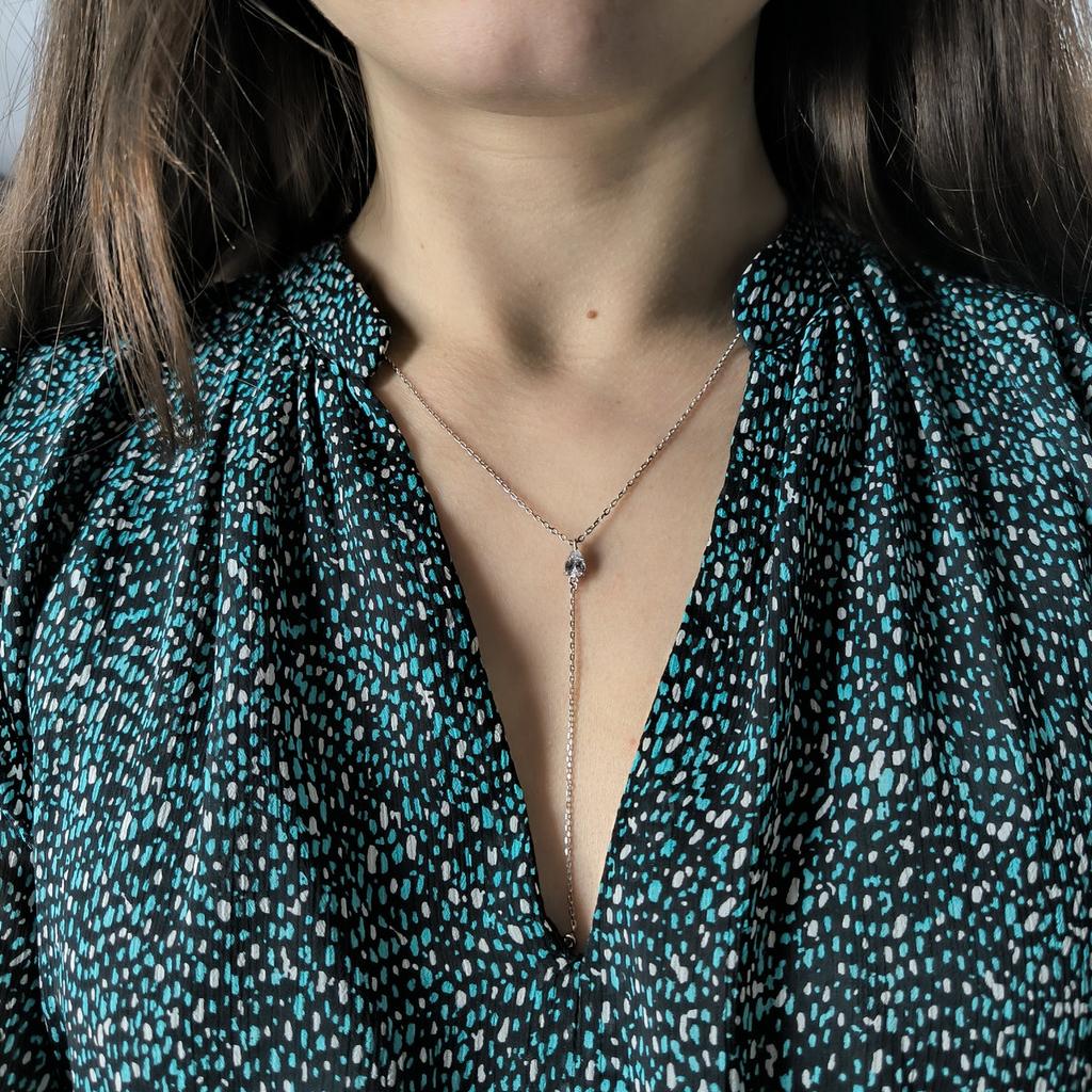 Серебряное колье с фианитами, вес изделия 2,91 гр (2197041)